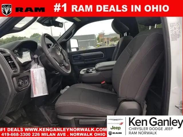 2026 Ram 3500 Tradesman/Big Horn
