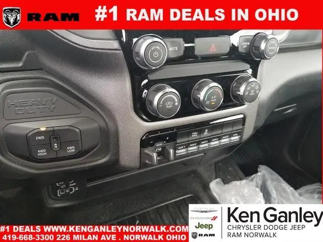 2026 Ram 3500 Tradesman/Big Horn