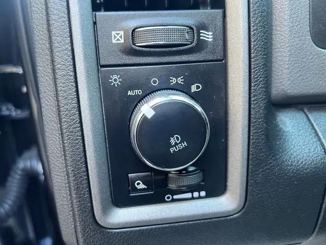 2018 Ram 1500 Express Crew Cab 4x4 5'7" Box
