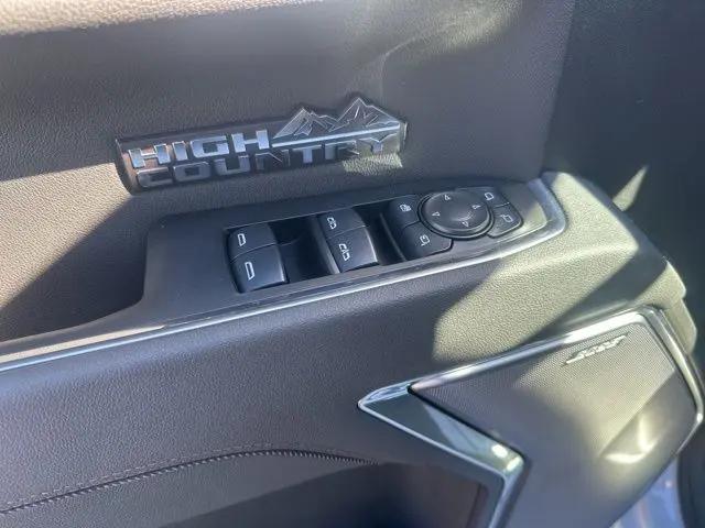 2026 Chevrolet Silverado 1500 4WD Crew Cab Short Bed High Country