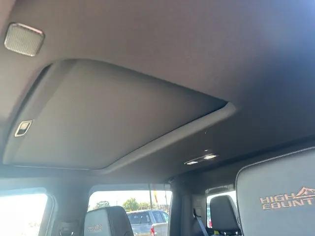 2026 Chevrolet Silverado 1500 4WD Crew Cab Short Bed High Country