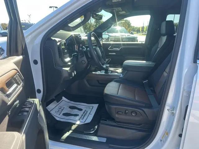 2026 Chevrolet Silverado 1500 4WD Crew Cab Short Bed High Country