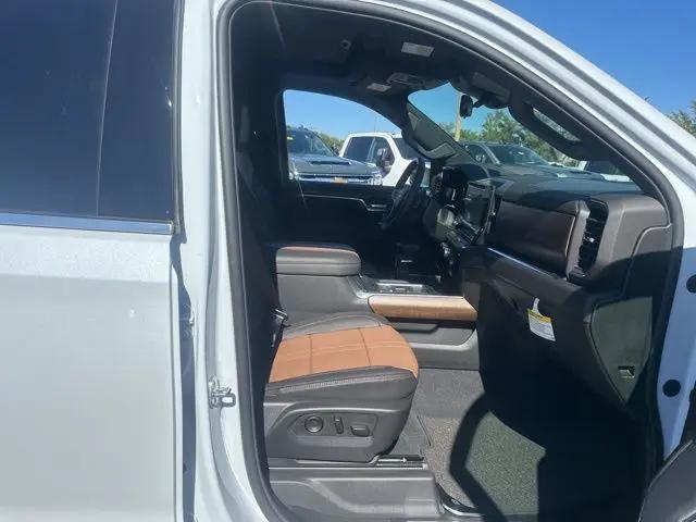 2026 Chevrolet Silverado 1500 4WD Crew Cab Short Bed High Country