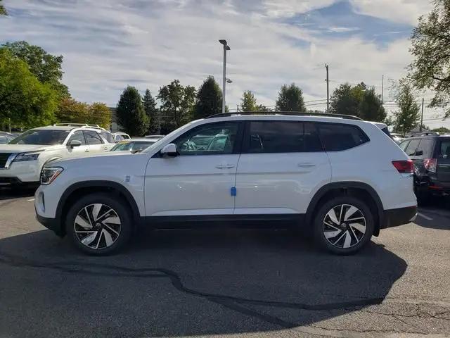 2026 Volkswagen Atlas SE with Technology