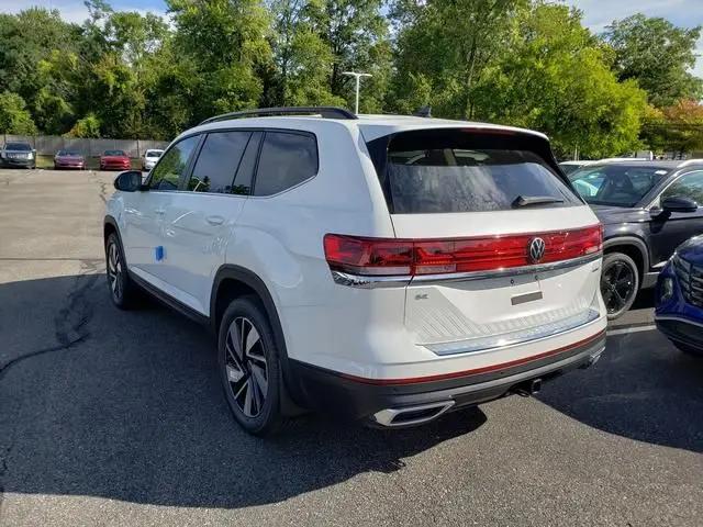 2026 Volkswagen Atlas SE with Technology