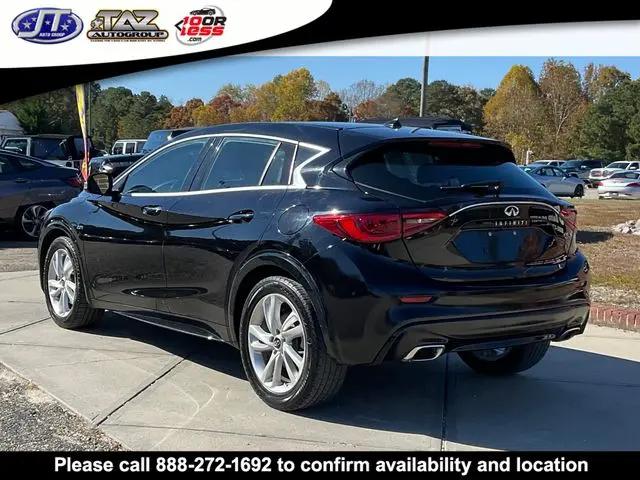 2017 INFINITI QX30 Standard