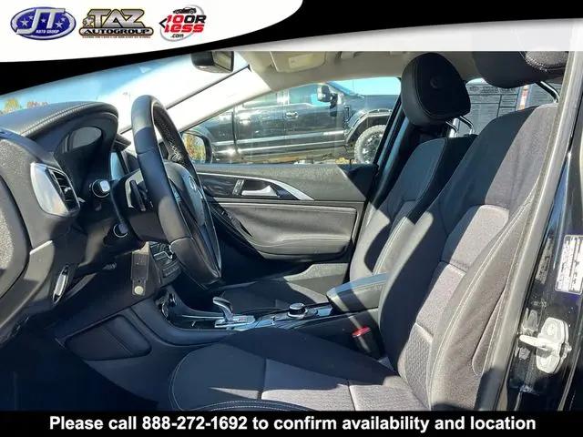 2017 INFINITI QX30 Standard