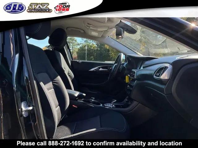 2017 INFINITI QX30 Standard