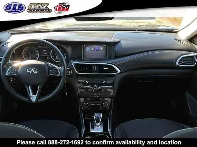 2017 INFINITI QX30 Standard