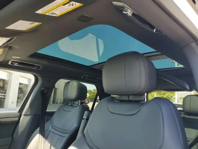 2025 Land Rover Range Rover Sport P360 SE