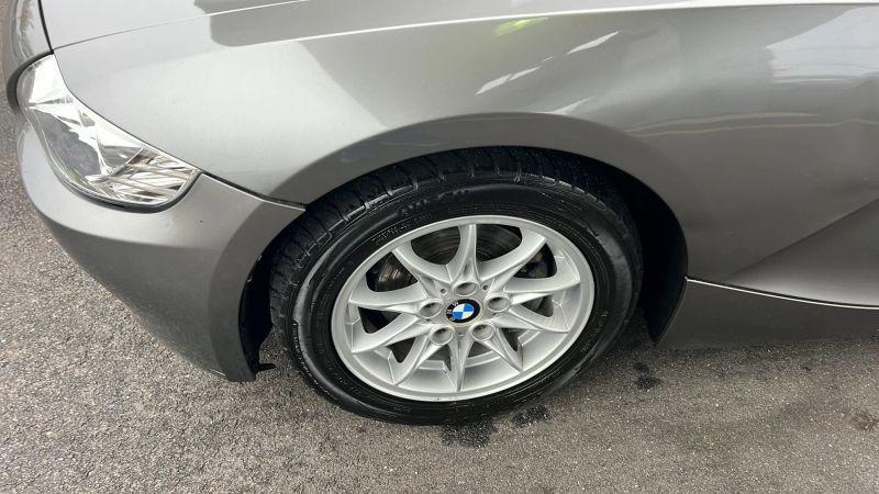 2004 BMW Z4 2.5i