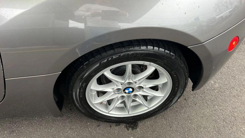 2004 BMW Z4 2.5i