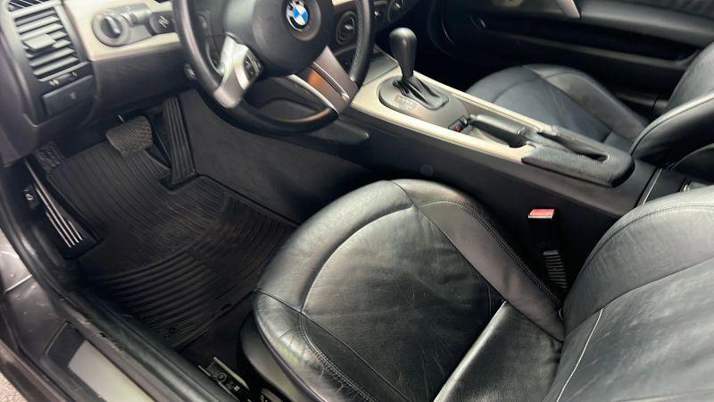 2004 BMW Z4 2.5i
