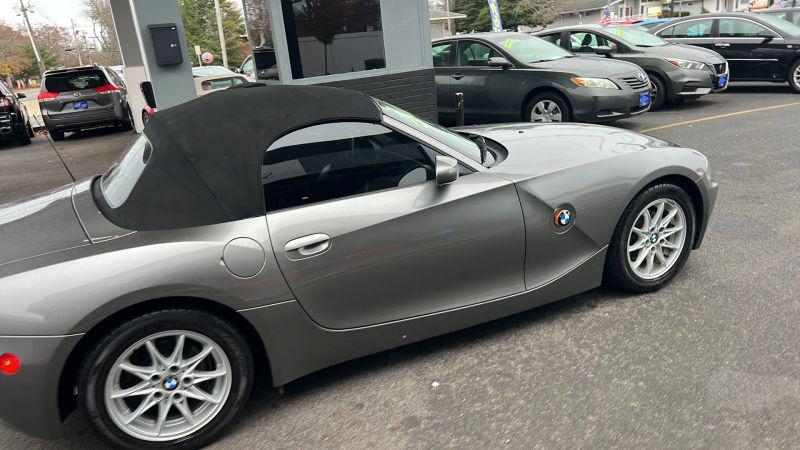 2004 BMW Z4 2.5i