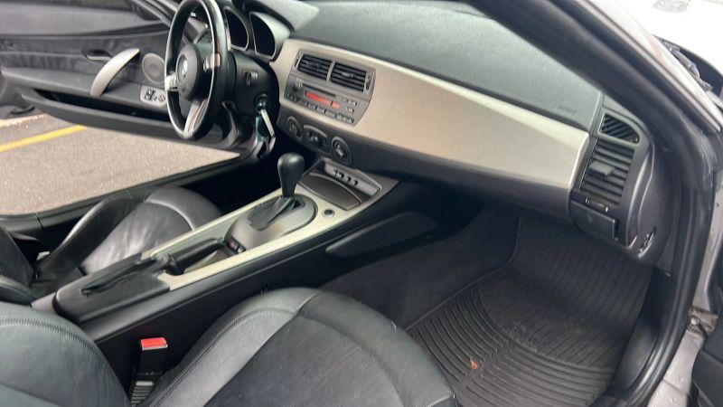 2004 BMW Z4 2.5i