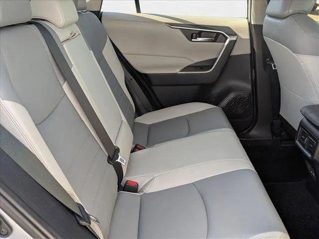 2022 Toyota RAV4 Hybrid XLE Premium