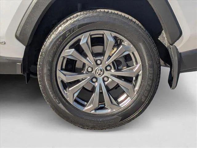2022 Toyota RAV4 Hybrid XLE Premium