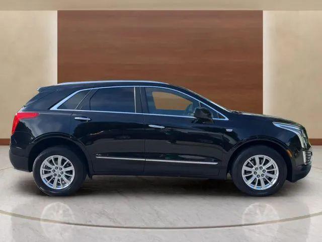 2017 Cadillac XT5 Standard