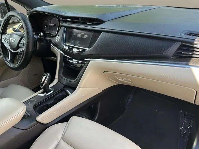 2017 Cadillac XT5 Standard