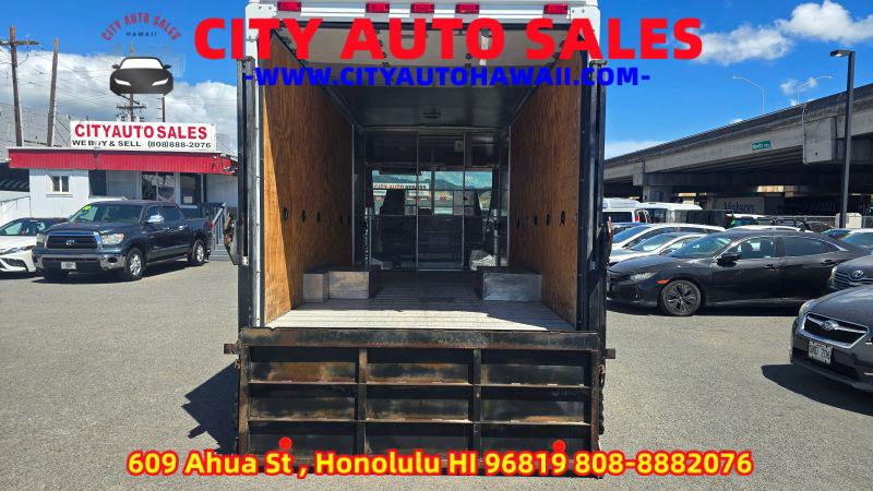 2011 Ford E-450 Stripped XL