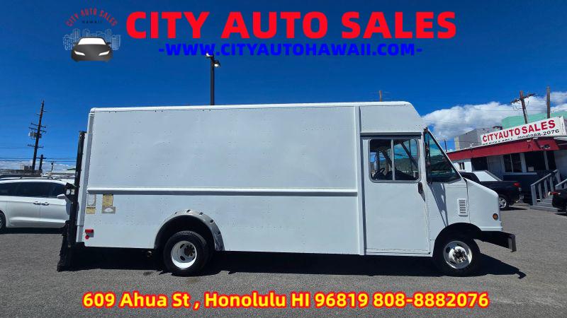 2011 Ford E-450 Stripped XL