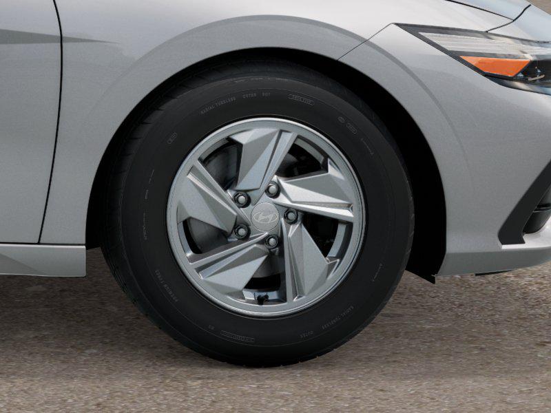2025 Hyundai Elantra SE photo 6