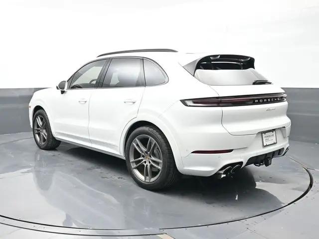 2025 Porsche Cayenne Standard
