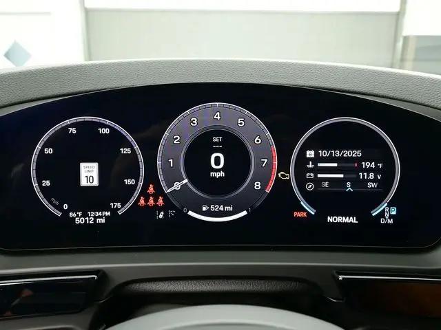2025 Porsche Cayenne Standard