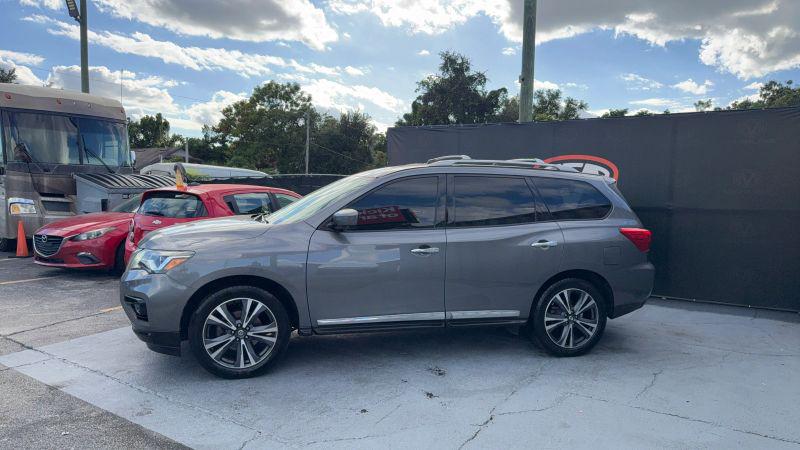 2019 Nissan Pathfinder Platinum