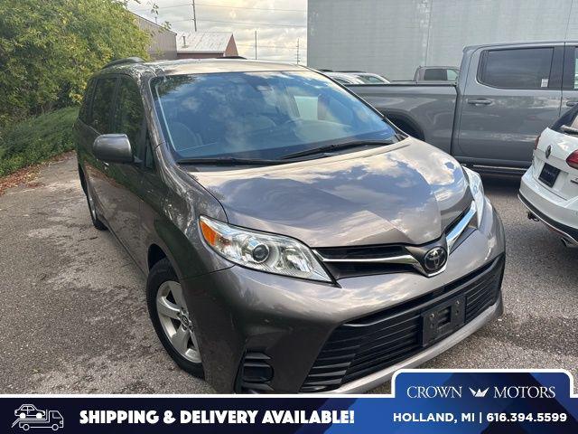 2019 Toyota Sienna LE
