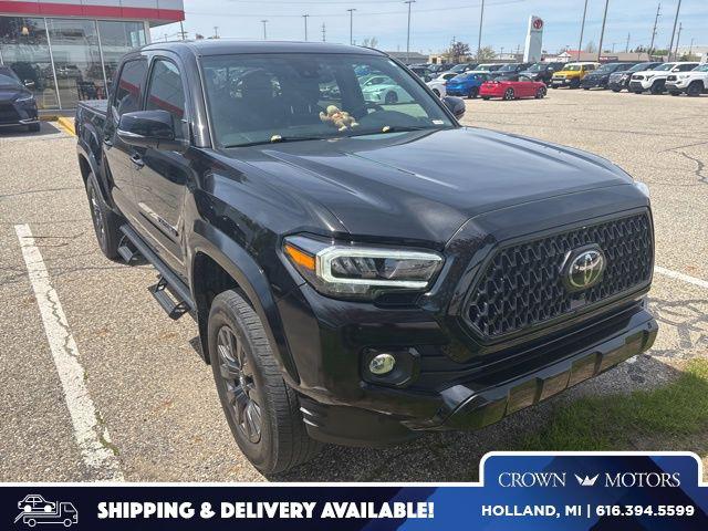 2023 Toyota Tacoma Limited Double Cab 4WD V6 Auto Short Bed's photo