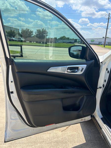 2018 Nissan Pathfinder SL