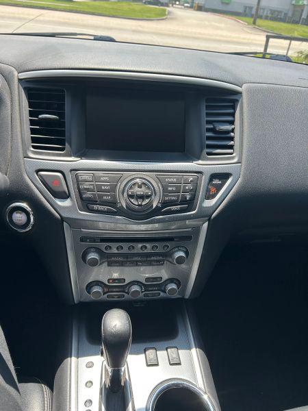 2018 Nissan Pathfinder SL