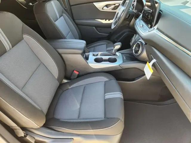 2025 Chevrolet Blazer FWD 2LT