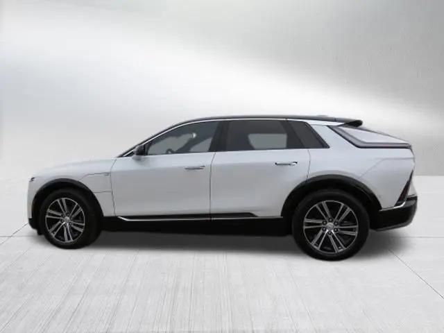 2025 Cadillac iQ Luxury 1 RWD