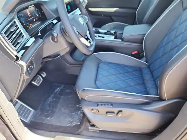 2026 Volkswagen Atlas Cross Sport SEL Premium R-Line