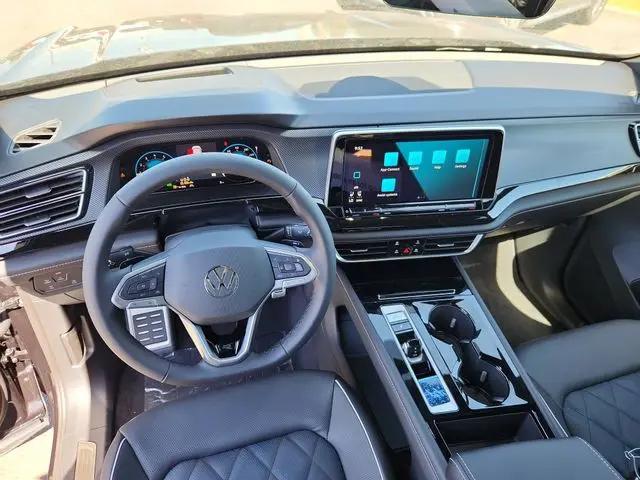 2026 Volkswagen Atlas Cross Sport SEL Premium R-Line