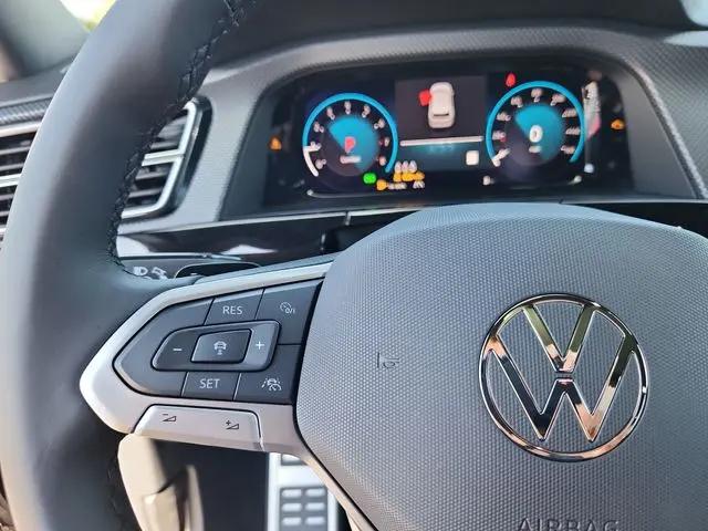 2026 Volkswagen Atlas Cross Sport SEL Premium R-Line