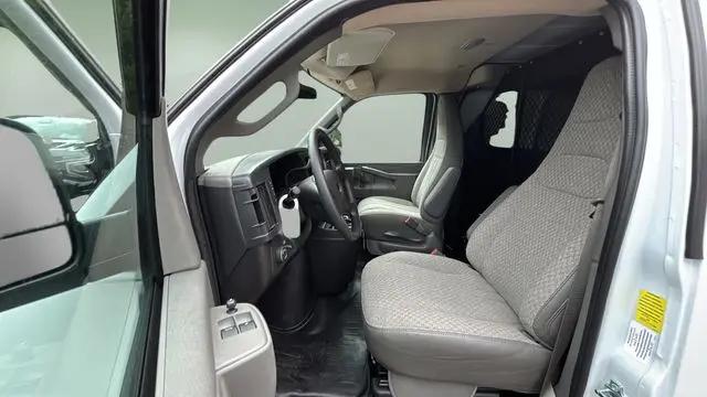 2025 Chevrolet Express Cargo Van RWD 2500 Regular Wheelbase WT