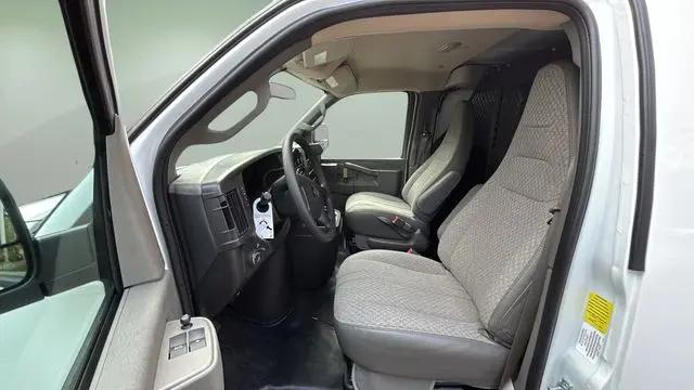 2025 Chevrolet Express Cargo Van RWD 2500 Regular Wheelbase WT
