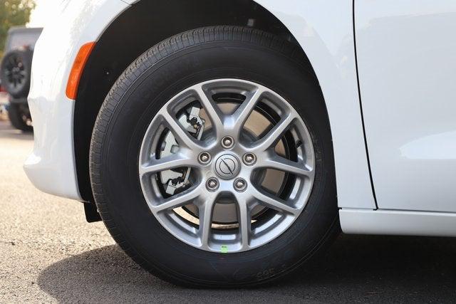 2026 Chrysler Voyager VOYAGER LX