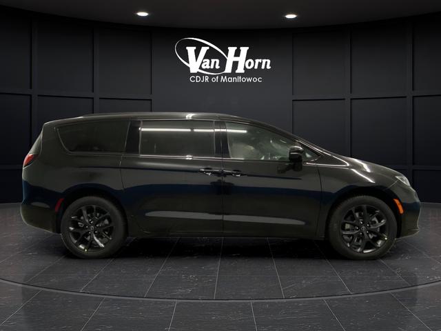 2026 Chrysler Pacifica PACIFICA LIMITED AWD