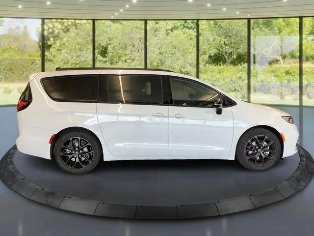 2026 Chrysler Pacifica PACIFICA LIMITED