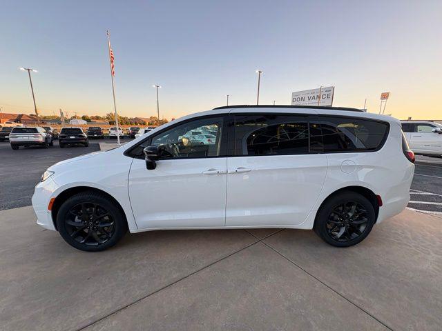 2026 Chrysler Pacifica PACIFICA LIMITED AWD