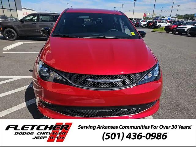 2026 Chrysler Voyager VOYAGER LX