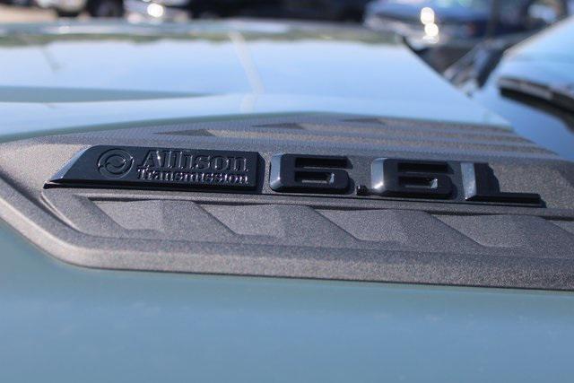 2025 Chevrolet Silverado 2500HD 4WD Crew Cab Standard Bed LT