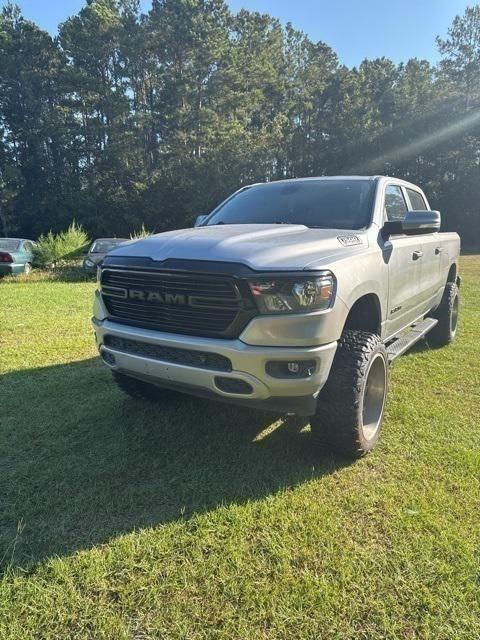2020 RAM 1500 Big Horn Crew Cab 4x4 57 Box