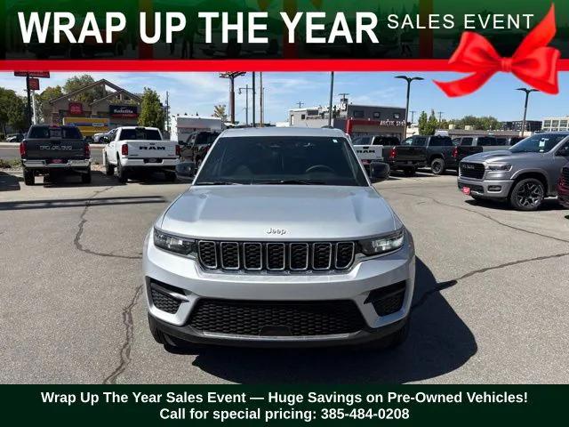 2025 Jeep Grand Cherokee Laredo X 4x4