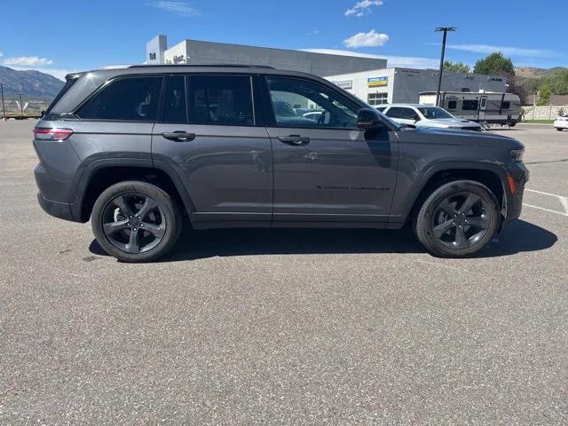 2023 Jeep Grand Cherokee Altitude 4x4 2023 Jeep Grand Cherokee Altitude 4x4