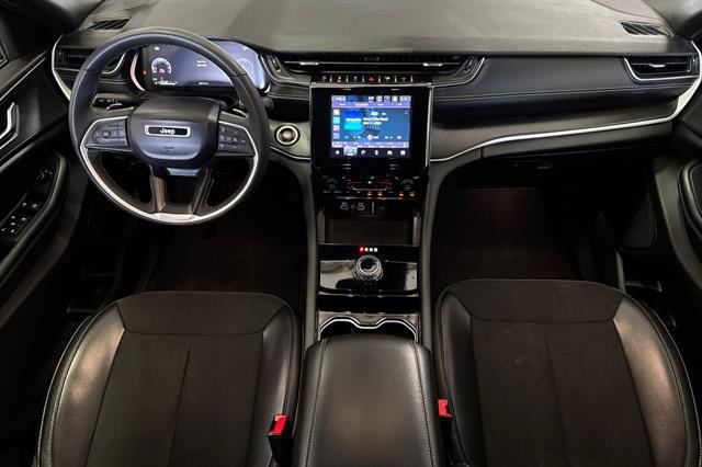 2023 Jeep Grand Cherokee L Altitude 4x4